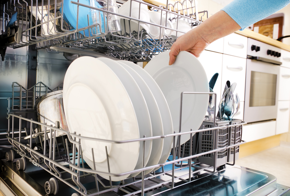 Как выбрать посудомоечную машину которая работает эффективно и экономично - посуда в посудомойке